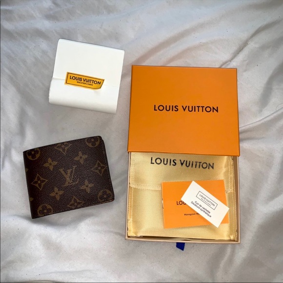 Monogram wallet - Picture 3 of 3